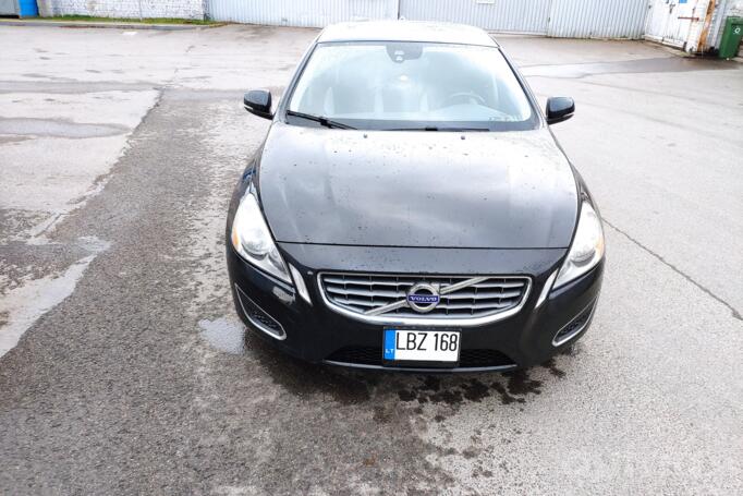 Volvo S60 2 generation Sedan