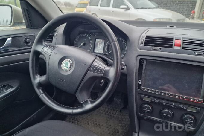 Skoda Octavia 2 generation Liftback 5-doors