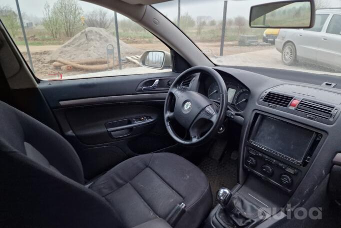 Skoda Octavia 2 generation Liftback 5-doors