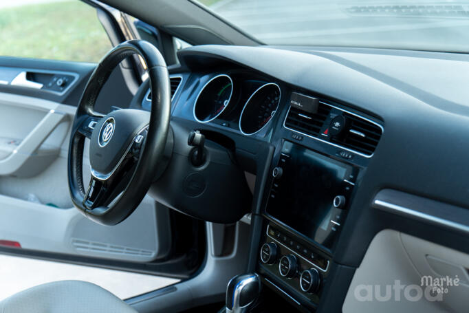 Volkswagen Golf 7 generation [restyling] Hatchback 5-doors