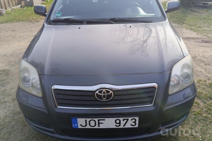 Toyota Avensis 2 generation wagon