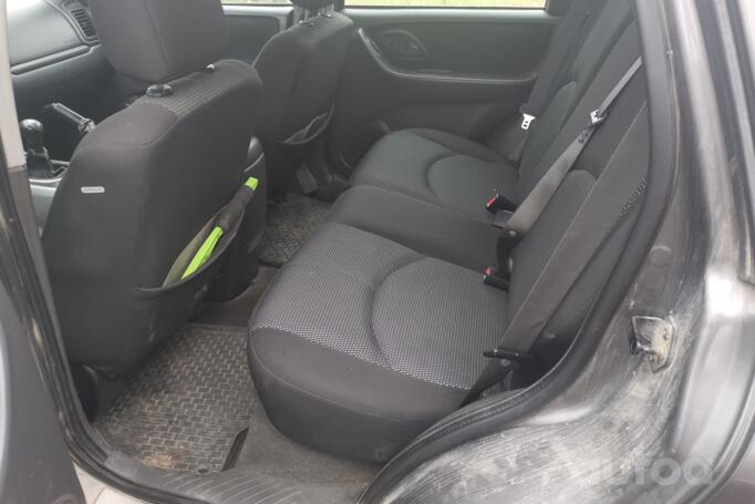 Mazda Tribute 1 generation [restyling] Crossover