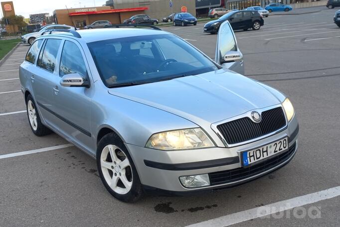 Skoda Octavia 2 generation Combi wagon 5-doors
