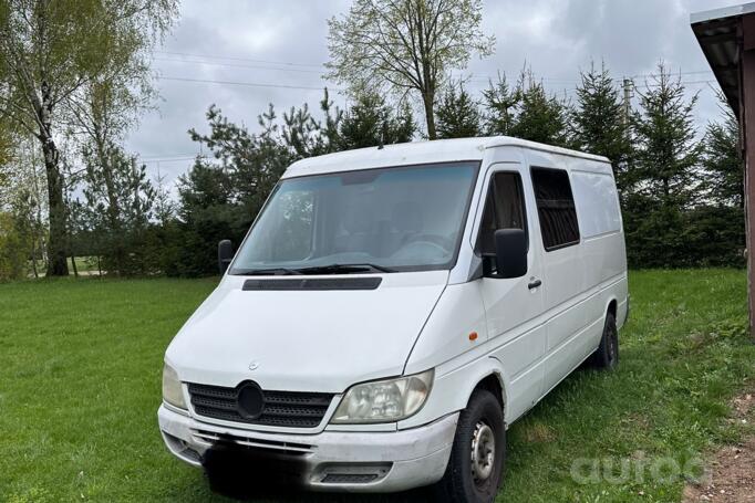 Mercedes-Benz Sprinter First generation