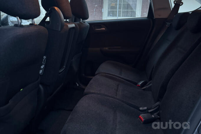 Honda FR-V 1 generation Minivan