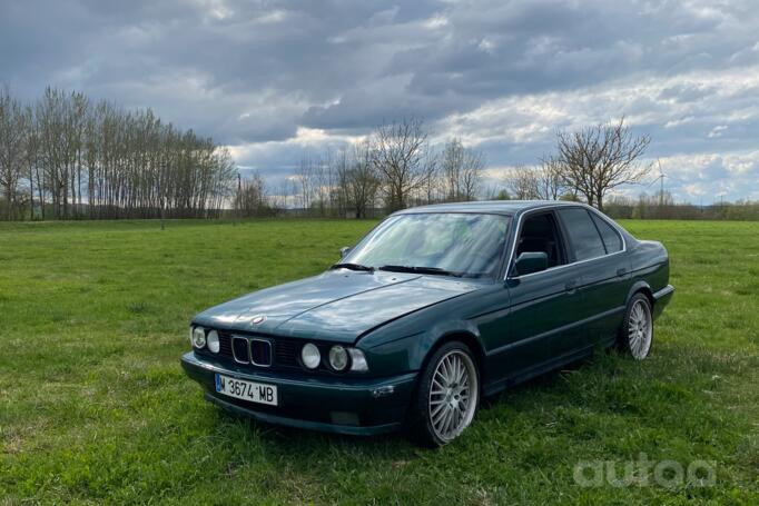 BMW 5 Series E34 Sedan