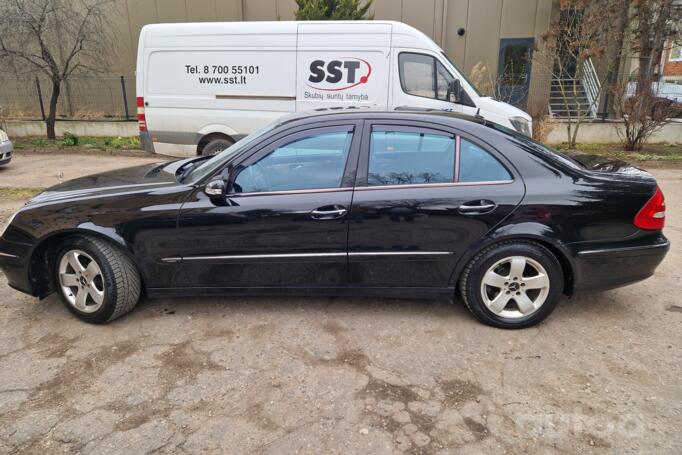 Mercedes-Benz E-Class W211 Sedan