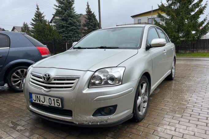 Toyota Avensis 2 generation [restyling] Liftback