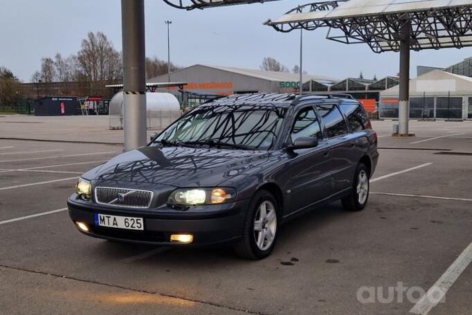 Volvo V70 2 generation wagon