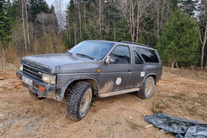 Nissan Terrano WD21 SUV 3-doors