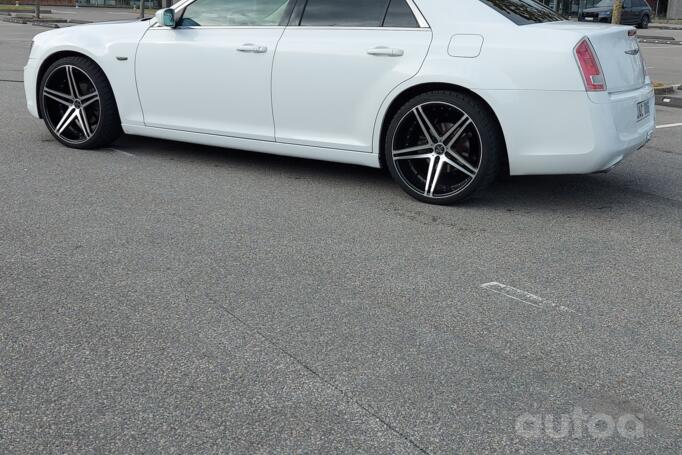 Chrysler 300C 2 generation Sedan 4-doors