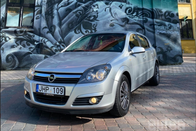 Opel Astra H Hatchback