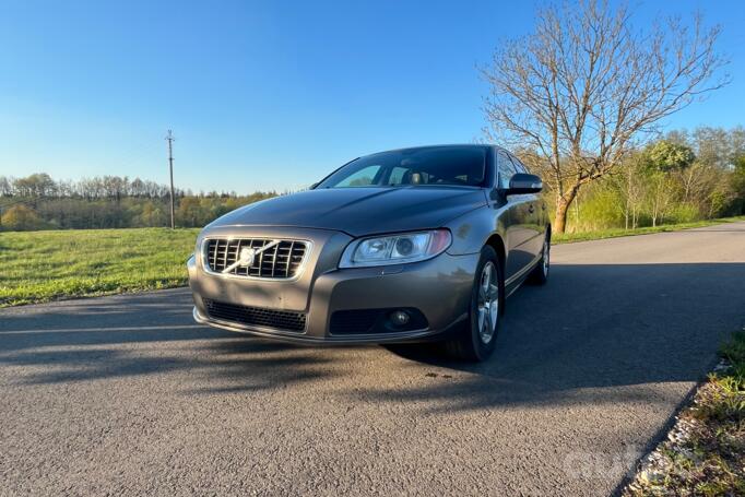 Volvo V70 3 generation wagon