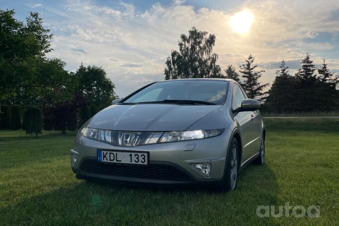 Honda Civic 8 generation Hatchback 5-doors