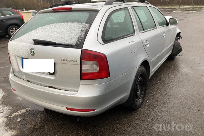 Skoda Octavia 2 generation [restyling] Combi wagon 5-doors