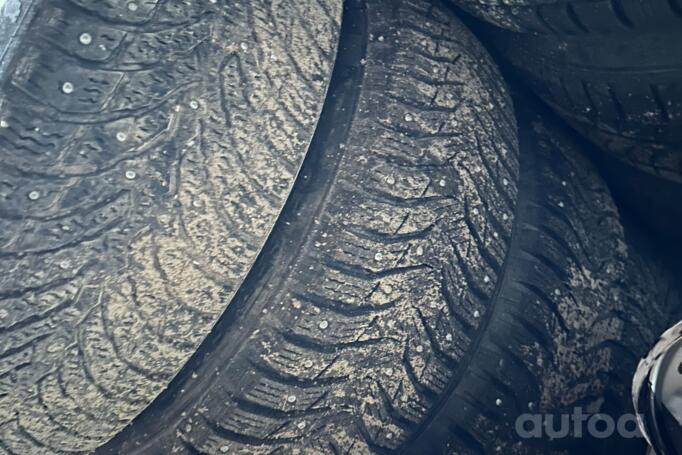 Volkswagen Caddy 3 generation [restyling] Kombi minivan 4-doors