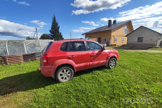 Hyundai Tucson 1 generation Crossover