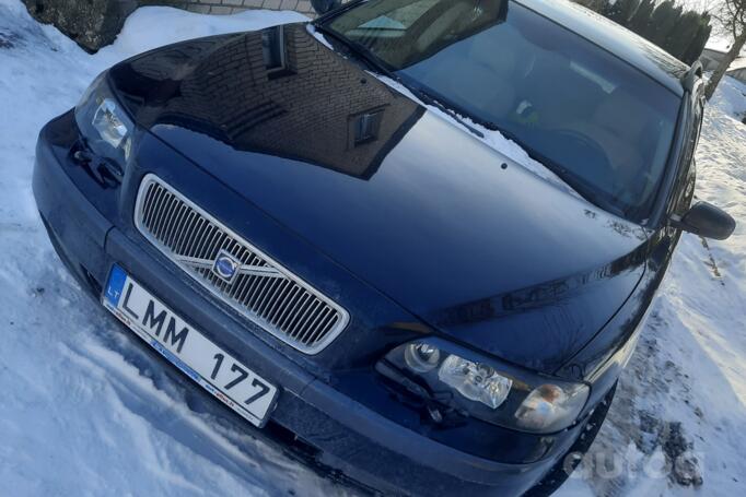 Volvo V70 2 generation wagon