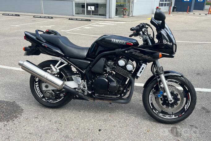Yamaha FZS 600 Fazer