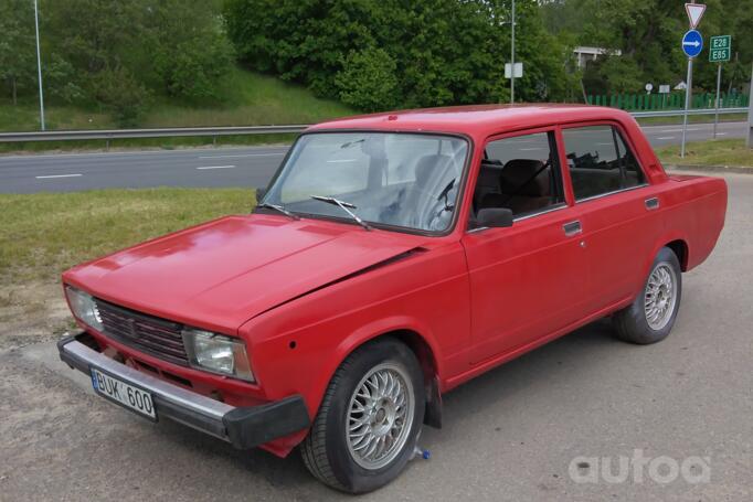 VAZ (Lada) 2105 1 generation Sedan