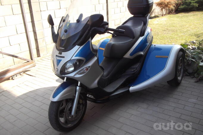 Piaggio X9