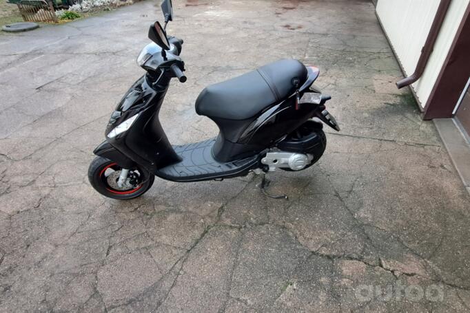 Piaggio Zip 50