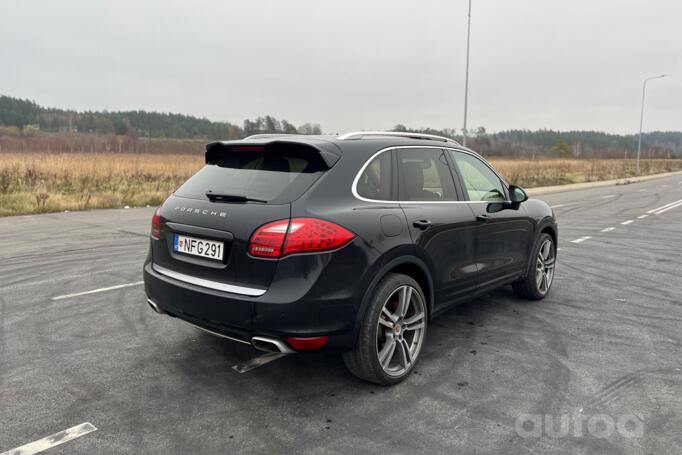 Porsche Cayenne 958 Crossover