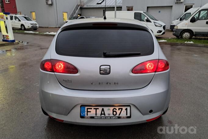 SEAT Leon 2 generation Hatchback 5-doors