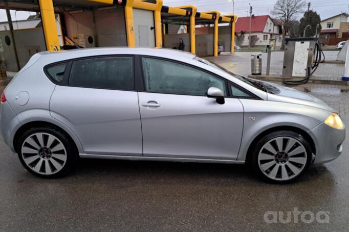 SEAT Leon 2 generation Hatchback 5-doors