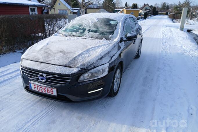 Volvo V60 1 generation [restyling] wagon 5-doors