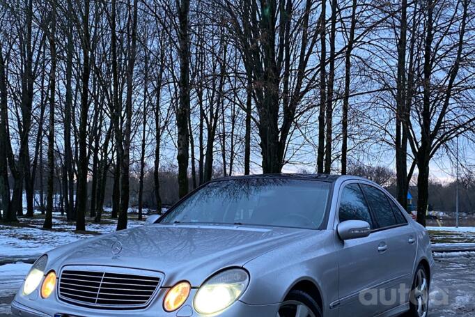 Mercedes-Benz E-Class W211 Sedan