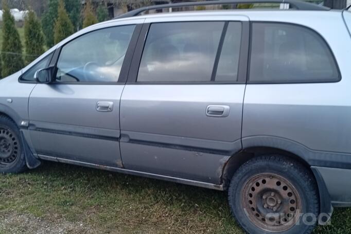 Opel Zafira A [restyling] Minivan 5-doors