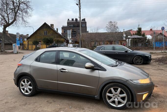 Honda Civic 8 generation Hatchback 5-doors