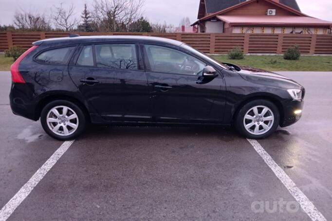 Volvo V60 1 generation [restyling] wagon 5-doors