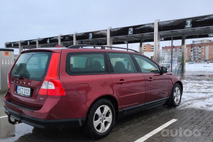 Volvo V70 3 generation wagon