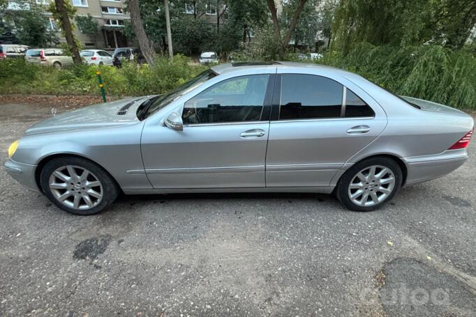 Mercedes-Benz S-Class W220 [restyling] Sedan 4-doors