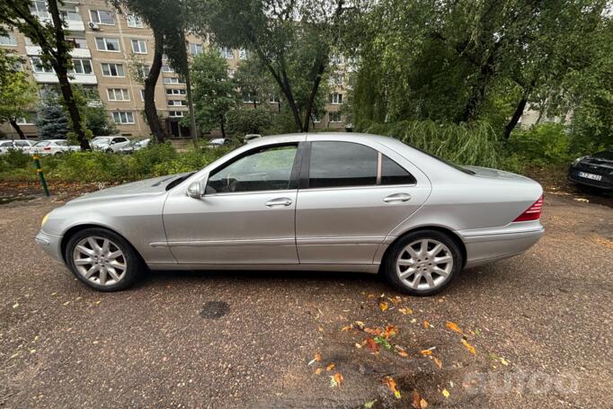 Mercedes-Benz S-Class W220 [restyling] Sedan 4-doors