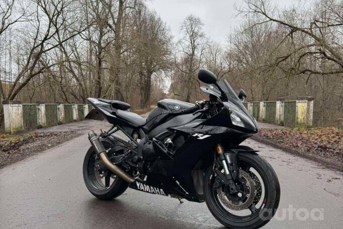 Yamaha R1