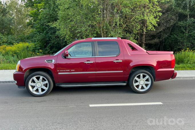 Cadillac Escalade 3 generation SUV