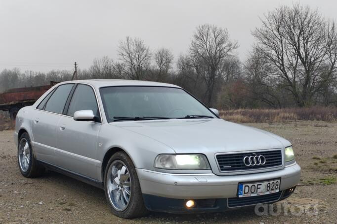 Audi A8 D2/4D [restyling] Sedan 4-doors