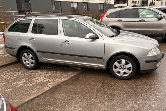 Skoda Octavia 2 generation Combi wagon 5-doors