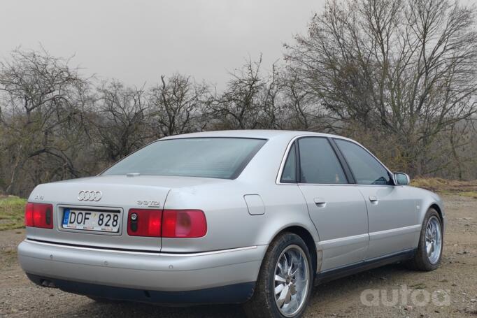 Audi A8 D2/4D [restyling] Sedan 4-doors