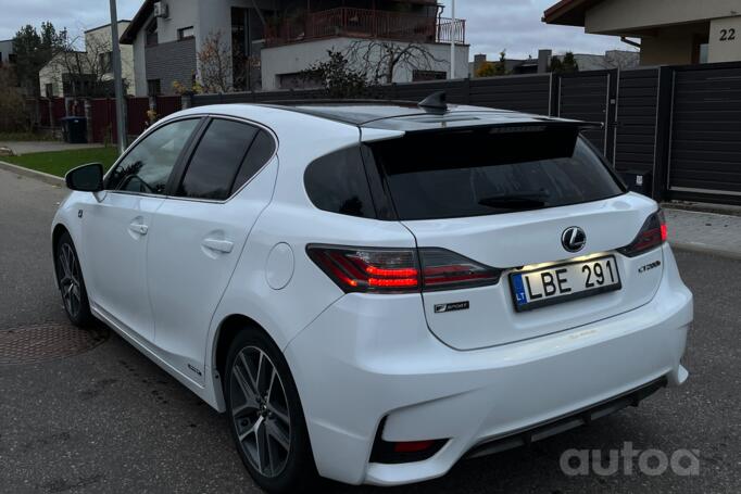 Lexus CT 1 generation [restyling] Hatchback 5-doors