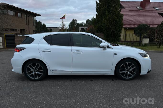 Lexus CT 1 generation [restyling] Hatchback 5-doors