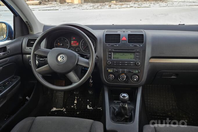 Volkswagen Golf 5 generation Hatchback 5-doors