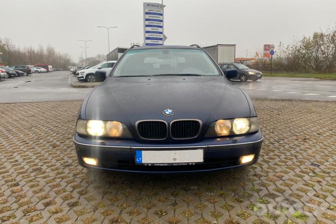 BMW 5 Series E39 Touring wagon