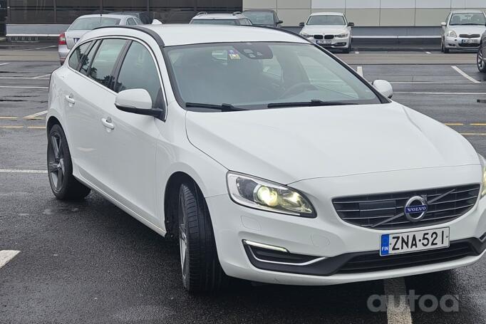 Volvo V60 1 generation [restyling] wagon 5-doors