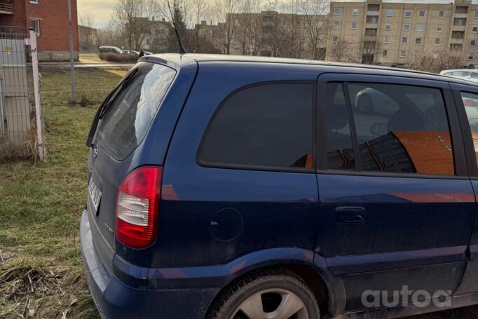 Opel Zafira A [restyling] Minivan 5-doors