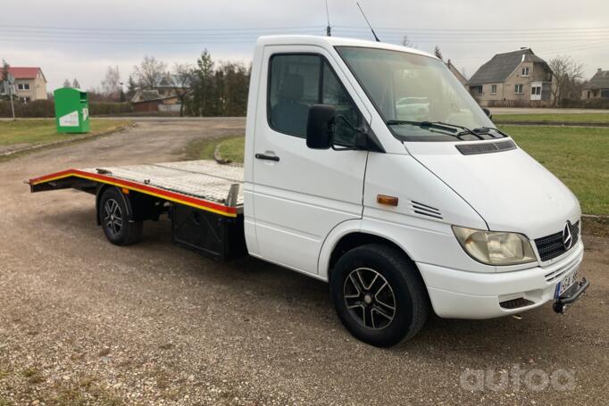 Mercedes-Benz Sprinter First generation