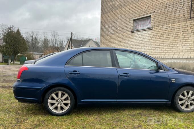 Toyota Avensis 2 generation Sedan